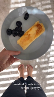 Paulina Sykut feet photo thumbnail