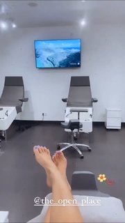 Paulina Sykut feet photo thumbnail