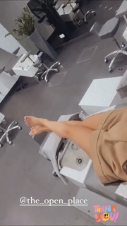 Paulina Sykut feet photo thumbnail