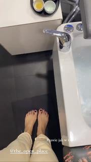 Paulina Sykut feet photo thumbnail