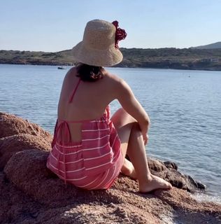 Paulina Sykut feet photo thumbnail