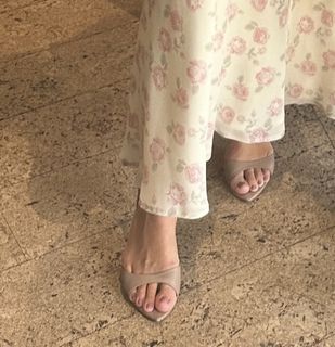 Paulina Sykut feet photo thumbnail