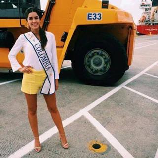 Paulina Vega feet photo 2
