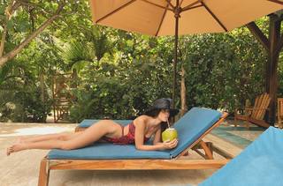 Paulina Vega feet photo 5