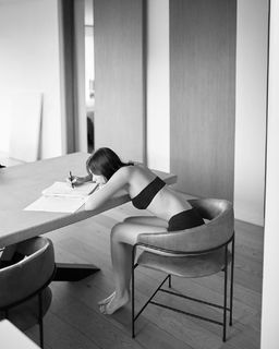 Paulina Vega feet photo 4