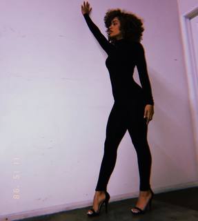 Pauline Brown feet photo 4