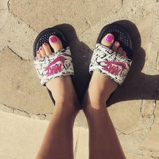 Pauline Ferrand-Prevot feet photo 1