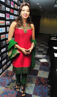 Payal Ghosh feet photo 7