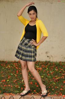 Payal Ghosh feet photo 13