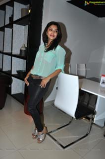Payal Ghosh feet photo 8