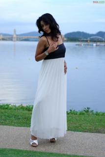 Payal Ghosh feet photo 10