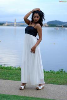 Payal Ghosh feet photo 8