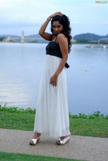Payal Ghosh feet photo 14