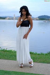 Payal Ghosh feet photo 13
