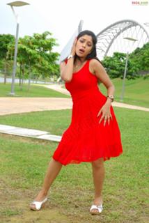 Payal Ghosh feet photo 10