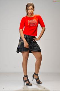Payal Ghosh feet photo 12