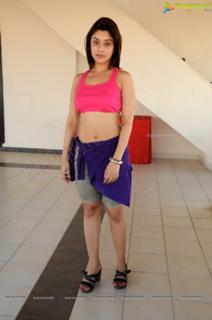 Payal Ghosh feet photo 12