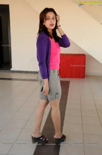 Payal Ghosh feet photo 10