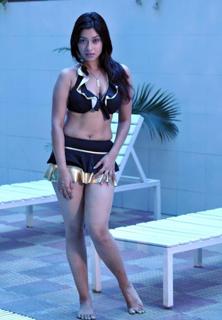 Payal Ghosh feet photo 3