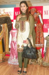 Payal Ghosh feet photo 18