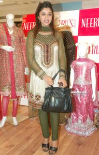 Payal Ghosh feet photo 16