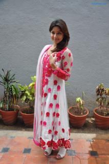 Payal Ghosh feet photo 14