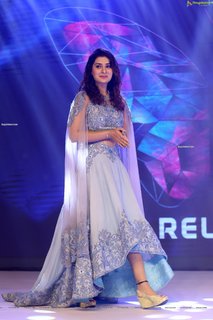 Payal Rajput feet photo 11