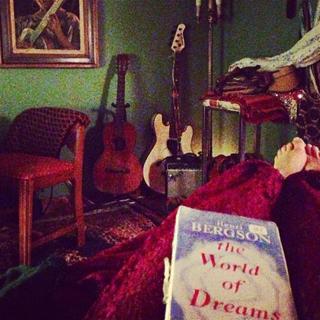 Paz Lenchantin feet photo 10