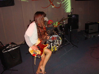 Paz Lenchantin feet photo 10
