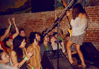 Paz Lenchantin feet photo 1