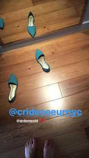 Paz Lenchantin feet photo 9
