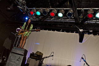 Paz Lenchantin feet photo 1