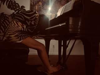 Paz Lenchantin feet photo 6