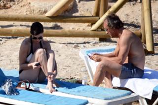 Paz Vega feet photo thumbnail