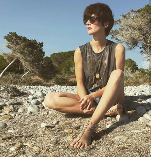 Paz Vega feet photo thumbnail
