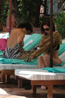 Paz Vega feet photo thumbnail