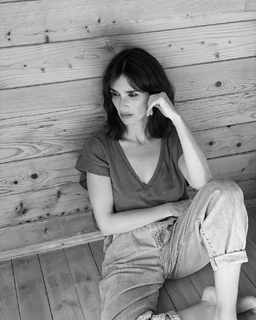Paz Vega feet photo thumbnail