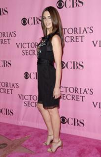 Paz Vega feet photo thumbnail