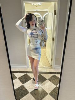 PeachJars feet photo thumbnail