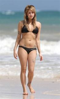 Peaches Geldof feet photo 6