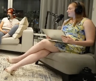 Pearl Davis feet photo 1