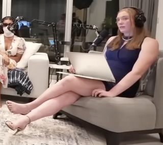 Pearl Davis feet photo 18