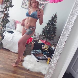Pearl Gonzalez feet photo 12