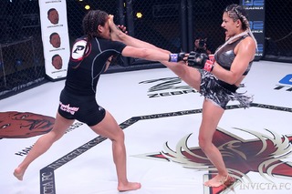 Pearl Gonzalez feet photo 18
