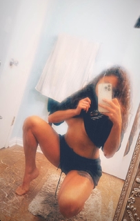 Pearl Gonzalez feet photo 18