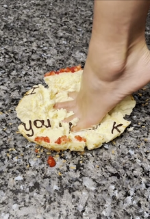 Pearl Gonzalez feet photo 1