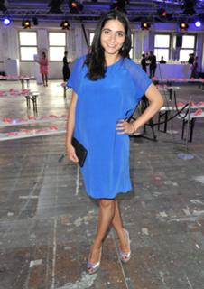 Pegah Ferydoni feet photo 2