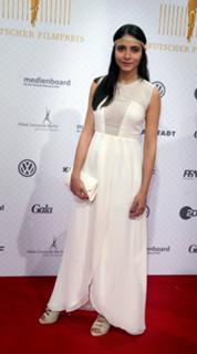 Pegah Ferydoni feet photo 1