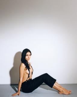 Pegah Ferydoni feet photo 15