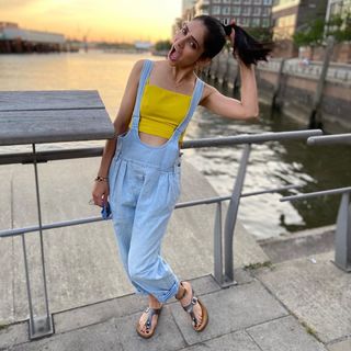 Pegah Ferydoni feet photo 5